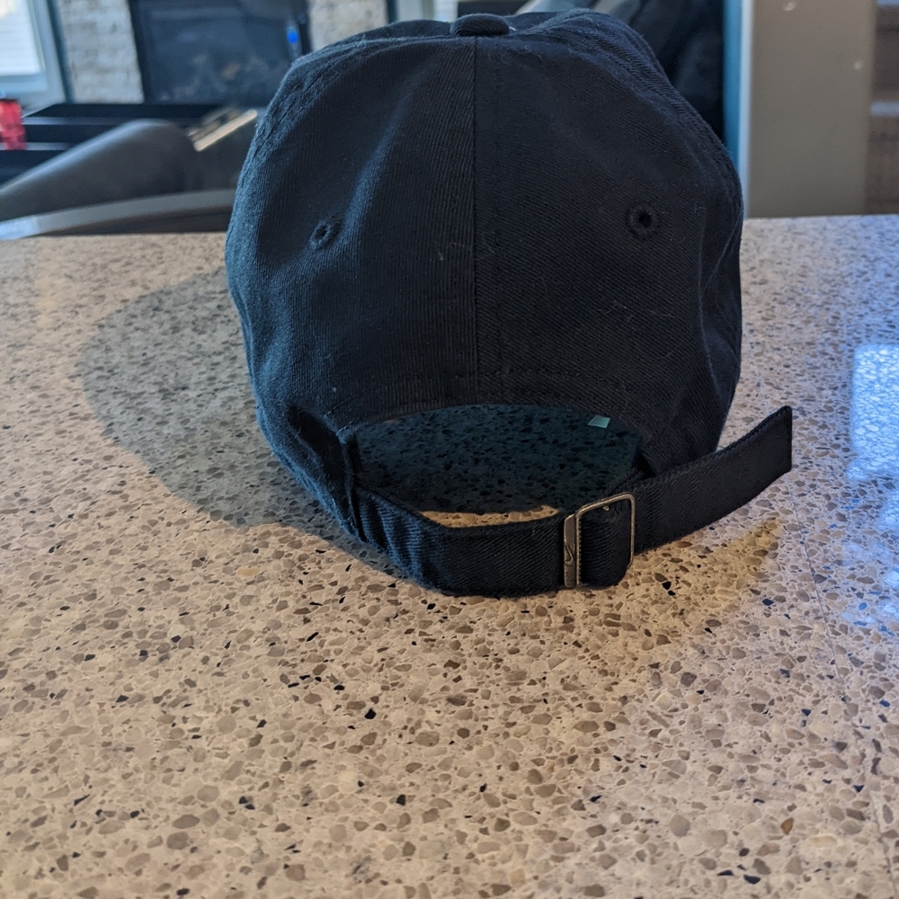Nike Hat - Picture 3 of 3